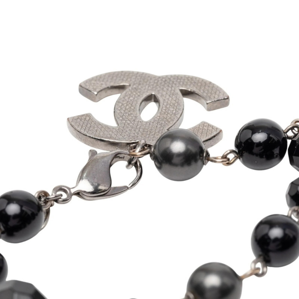 CHANEL Authentic Black Pearl Logo Charm Bracelet - Picture 4 of 5